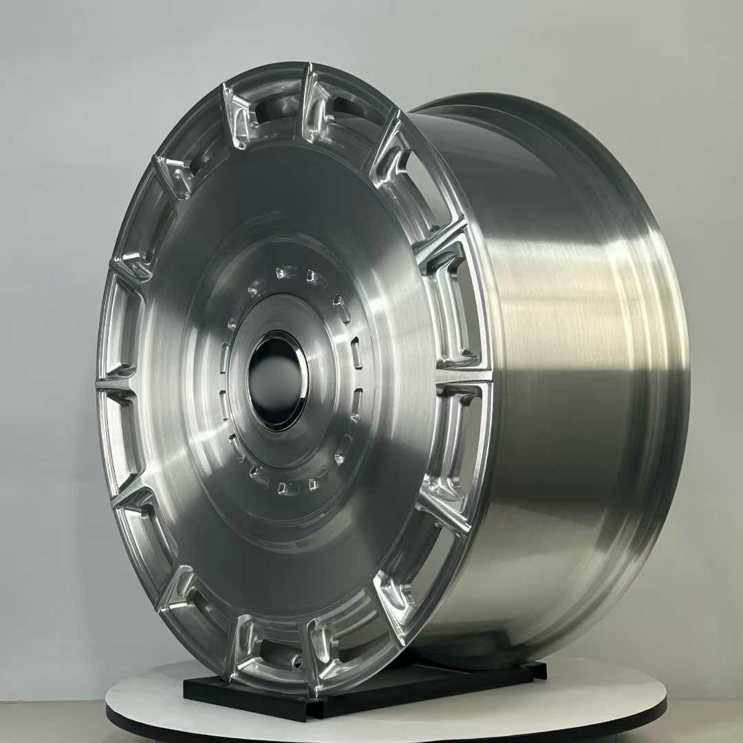 LW1464 24 Inch Alloy Wheels for Land Rover | 5x120 | Brushed Silver ...