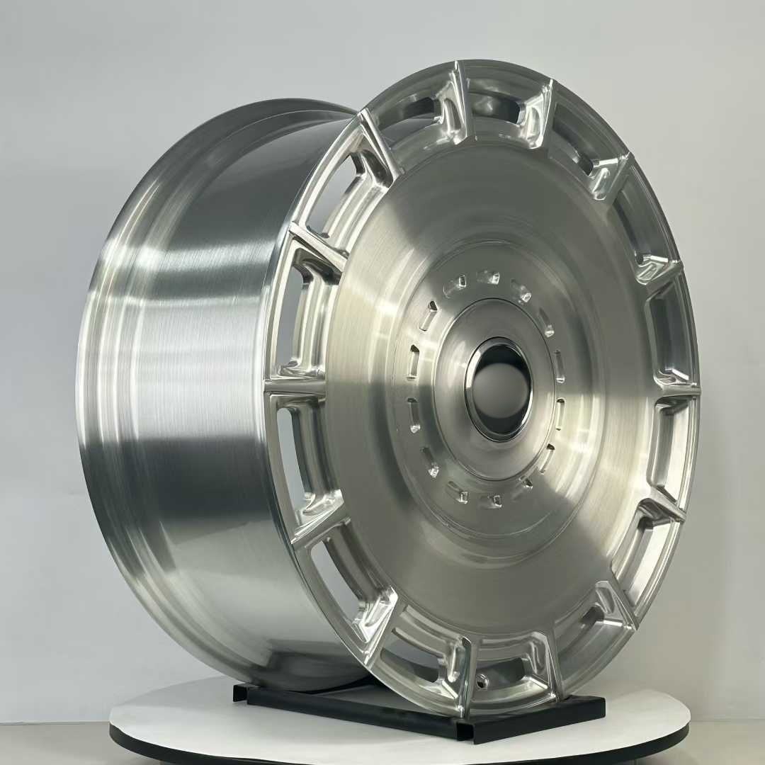 LW1464 24 Inch Alloy Wheels for Land Rover | 5x120 | Brushed Silver ...