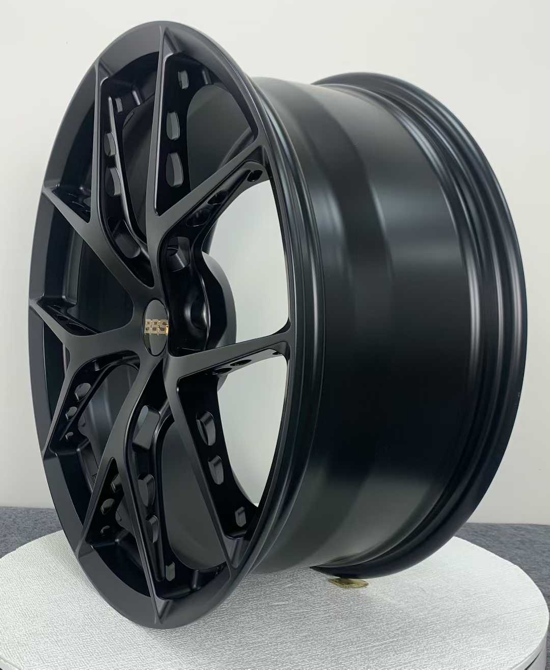 skoda-octavia-rs-2023-20-inch-alloy-wheels-matte-black-bbs-style-zg25052203-real-left