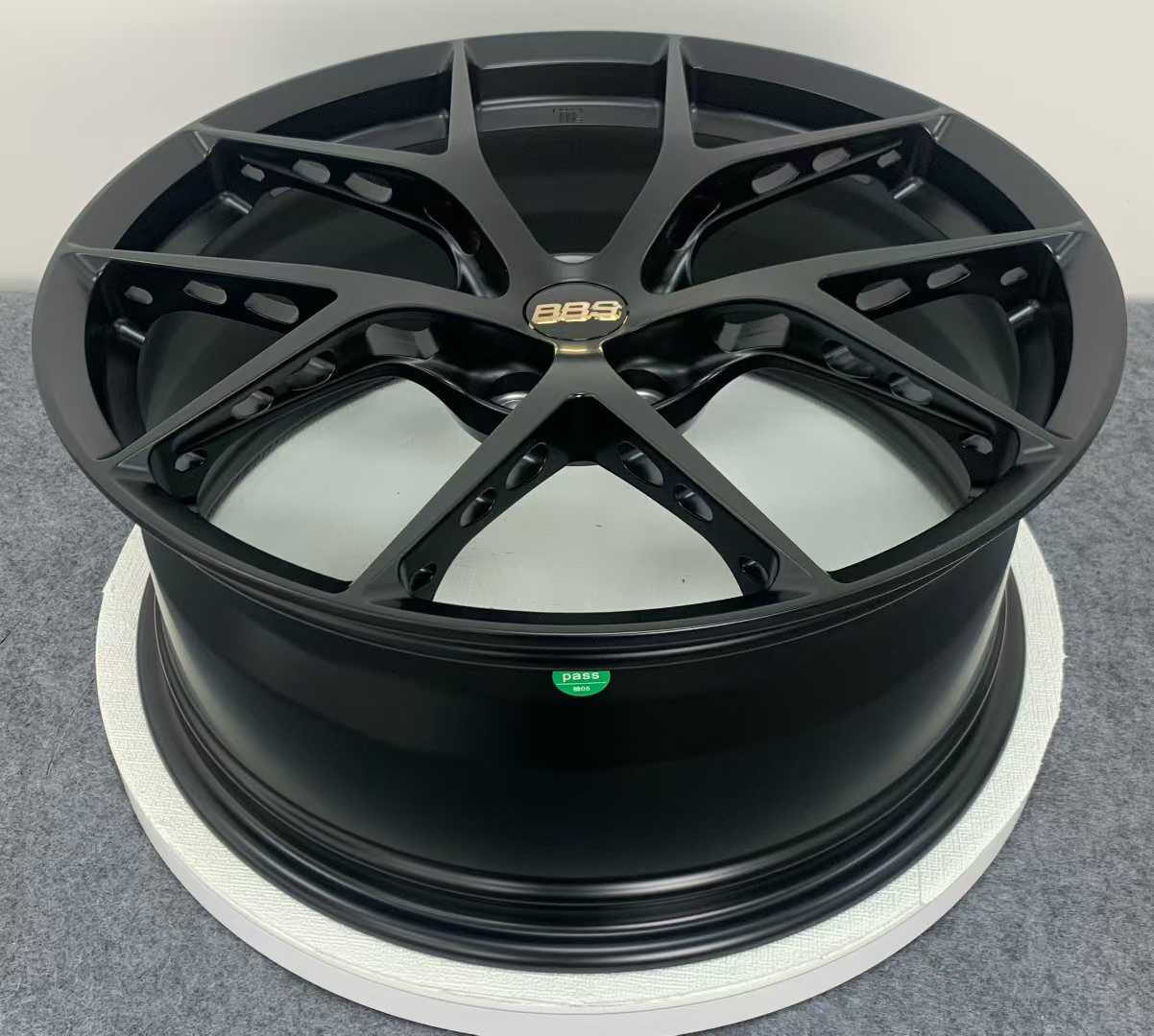 skoda-octavia-rs-2023-20-inch-alloy-wheels-matte-black-bbs-style-zg25052203-real-up